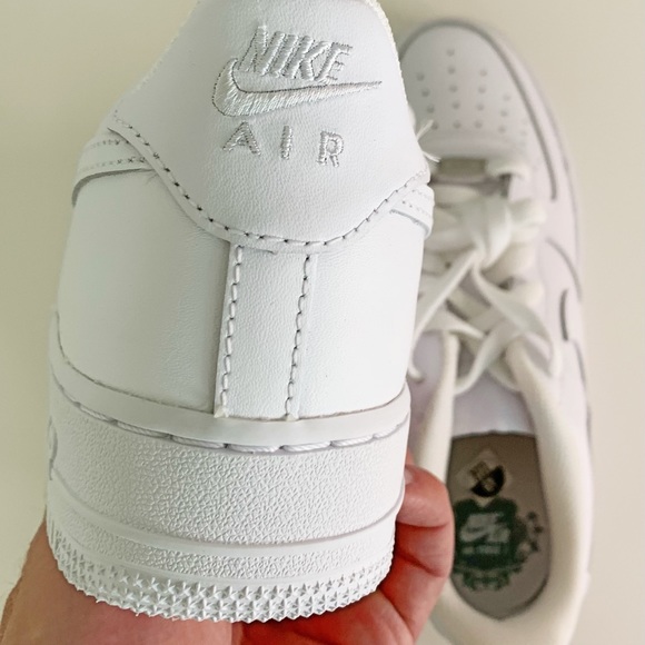 Nike ❌SOLD🎁Air Force 1 low womens 7.5 (J6)NEW Triple White - Picture 7 of 7
